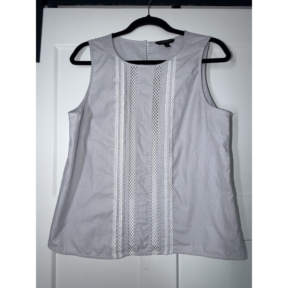 Banana Republic Gray Pinstripe Sleeveless Blouse Top Medium White Embroidered